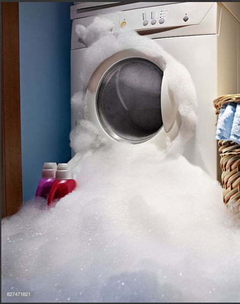 4 Rủi Ro Nguy Hiểm Khi Đặt Máy Giặt Trực Tiếp Xuống Sàn Mà Nhiều Gia Đình Đang Mắc Phải