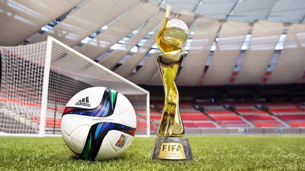 Hình ảnh cúp vàng và trái bóng FIFA Women’s World Cup 2023