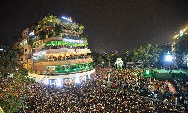 Quảng trường Đông Kinh Nghĩa Thục thường là nơi tổ chức đếm ngược Tết Dương lịch tại Hà Nội