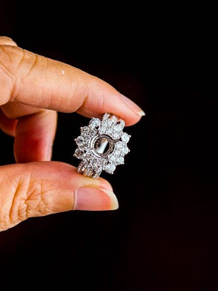 Các Thuật Ngữ Cơ Bản Trong Gia Công Trang Sức Mà Nhà Bán Lẻ Nên Biết