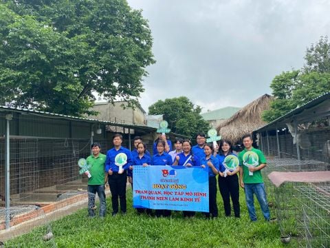 BA BẢO FARM VINH DỰ ĐÓN TIẾP ĐOÀN THANH NIÊN XÃ TÂN THỚI NHÌ THAM QUAN MÔ HÌNH KINH TẾ THANH NIÊN