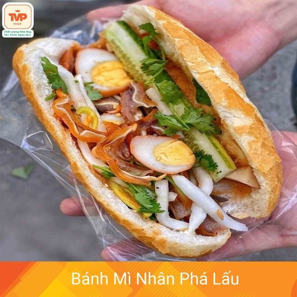 Bánh mì nhân phá lấu