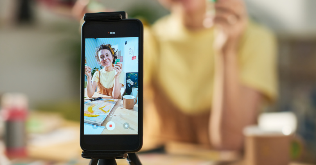 Video Marketing Du Lịch Chiến Lược Thu Hút Khách Hàng Hiệu Quả - Video livestream sự kiện
