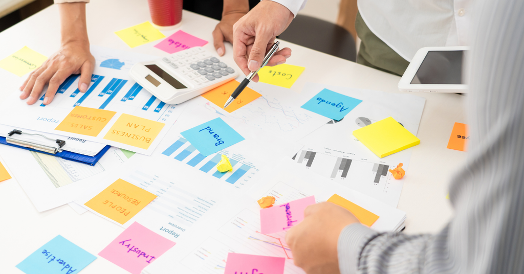 Nguyên nhân bí ý tưởng content và 9 cách vượt qua hiệu quả - Họp nhóm brainstorming