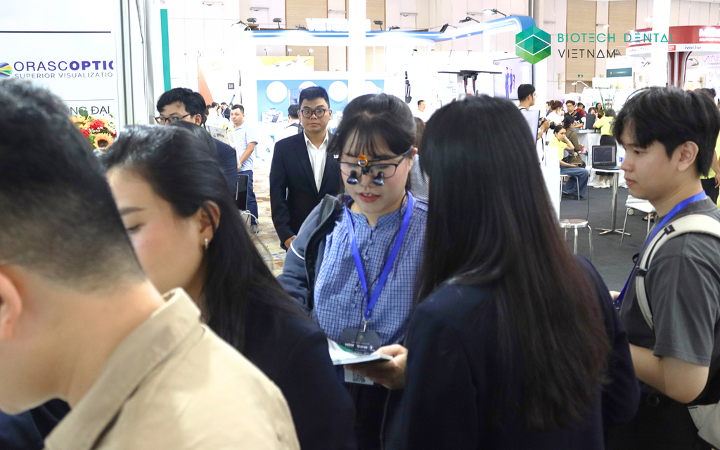 KHOẢNH KHẮC ẤN TƯỢNG TẠI HỘI NGHỊ THÁNG 4