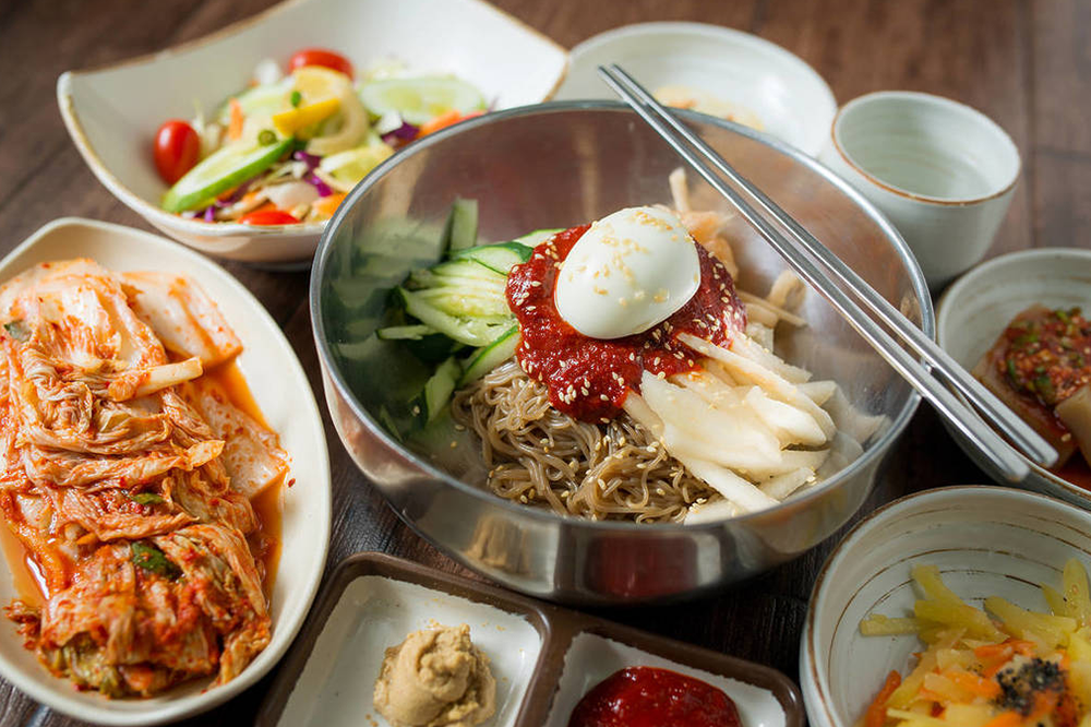 quy tắc trên bàn ăn