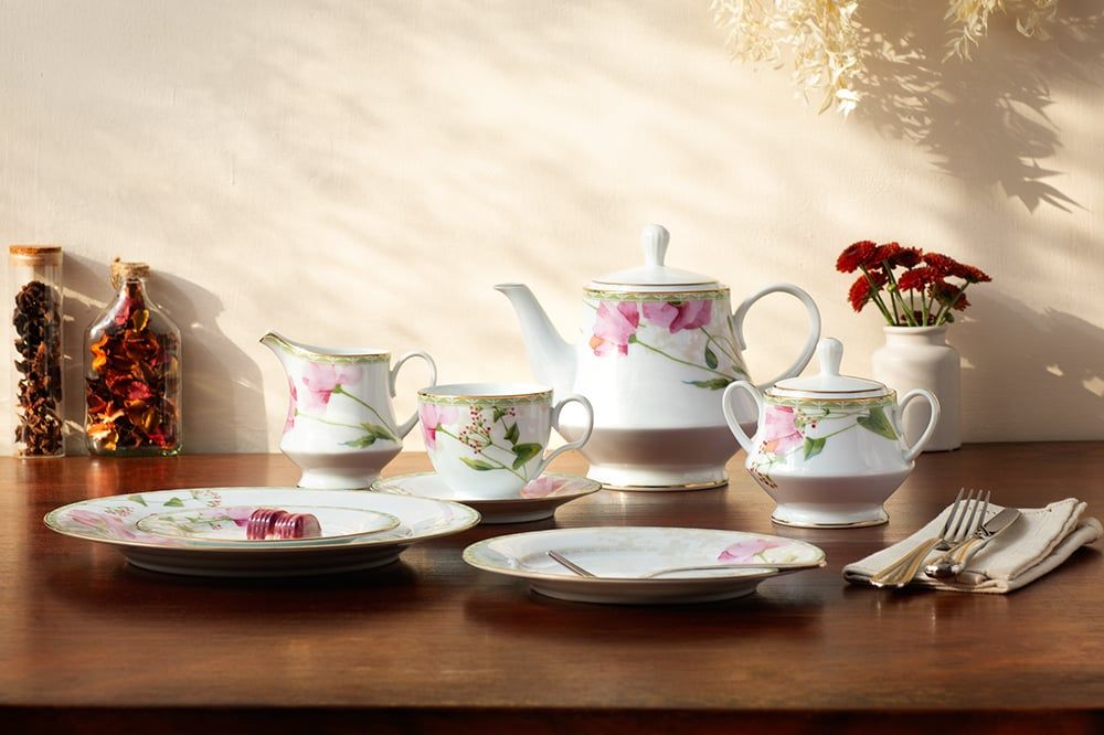 tiệc trà chiều kiểu anh