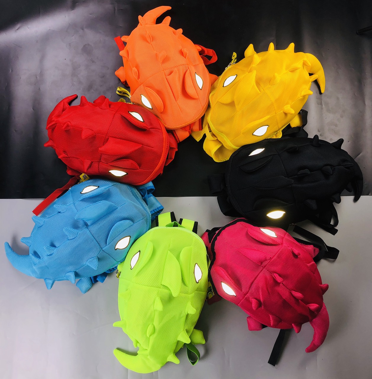 Kho sỉ balo khủng long lưới giá tốt - Xưởng gia công balo theo yêu cầu số lượng lớn tại Hà Nội