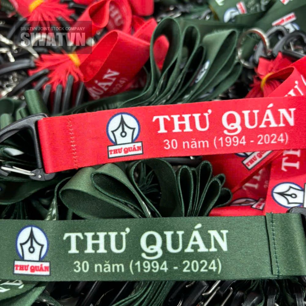 QUÀ TẶNG THƯƠNG HIỆU Ý NGHĨA VỚI MÓC KHÓA VẢI IN LOGO