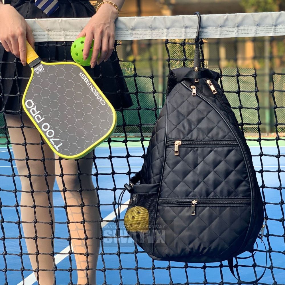 TÚI VỢT PICKLEBALL CHUYÊN DỤNG CÓ GÌ KHÁC BIỆT SO VỚI TÚI THỂ THAO THÔNG THƯỜNG?
