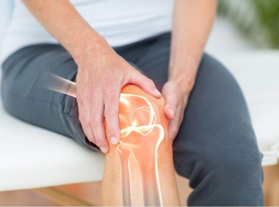 nhathuocvietnhat.vn - Glucosamin hỗ trợ cải thiện chức năng khớp đối với những người bị đau khớp do thoái hóa khớp hoặc viêm khớp, thường gặp ở những người lớn tuổi.