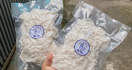 Cách nấu bánh canh hút chân không để không bị bể vụn