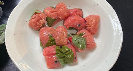 Nem chua Phú Yên Cô Tiên - đặc sản gói tay truyền thống, đậm vị quê nhà