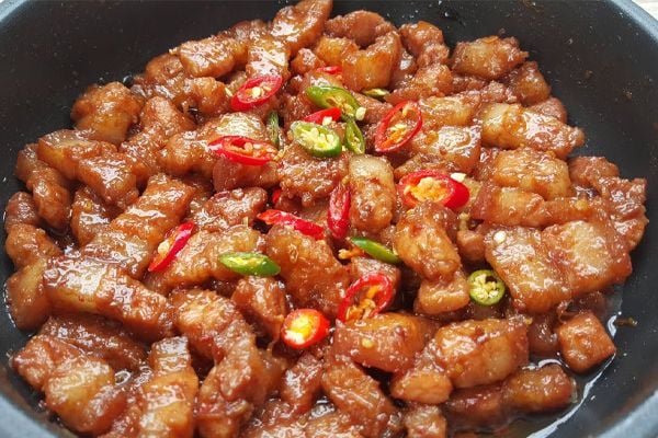 Cách làm thịt kho mắm ruốc ngon như ngoài hàng chỉ với một nguyên liệu