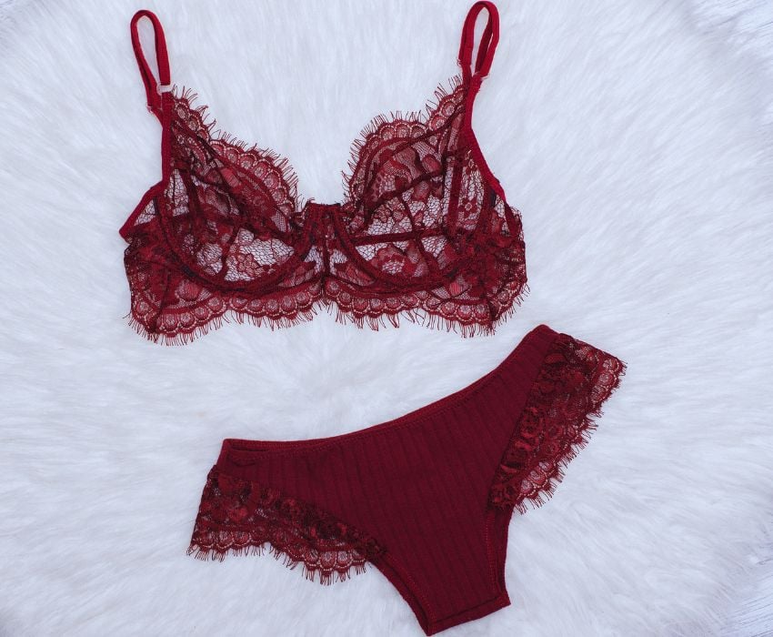 TƯỜNG TẬN VỀ ĐỒ LÓT REN