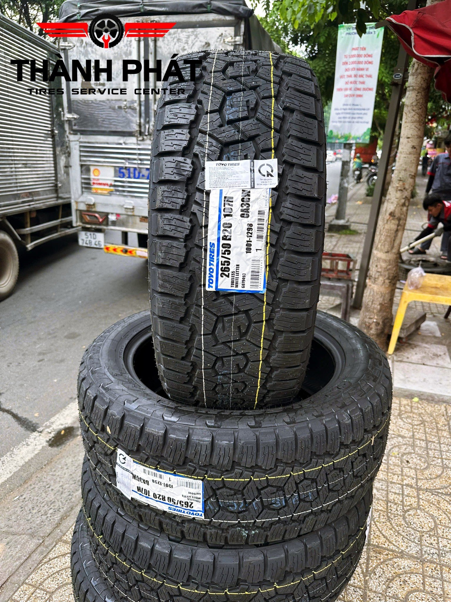 FORD EVEREST thay dàn lốp TOYO 265/50R20 gai địa hình mạnh mẽ thách thức mọi cung đường