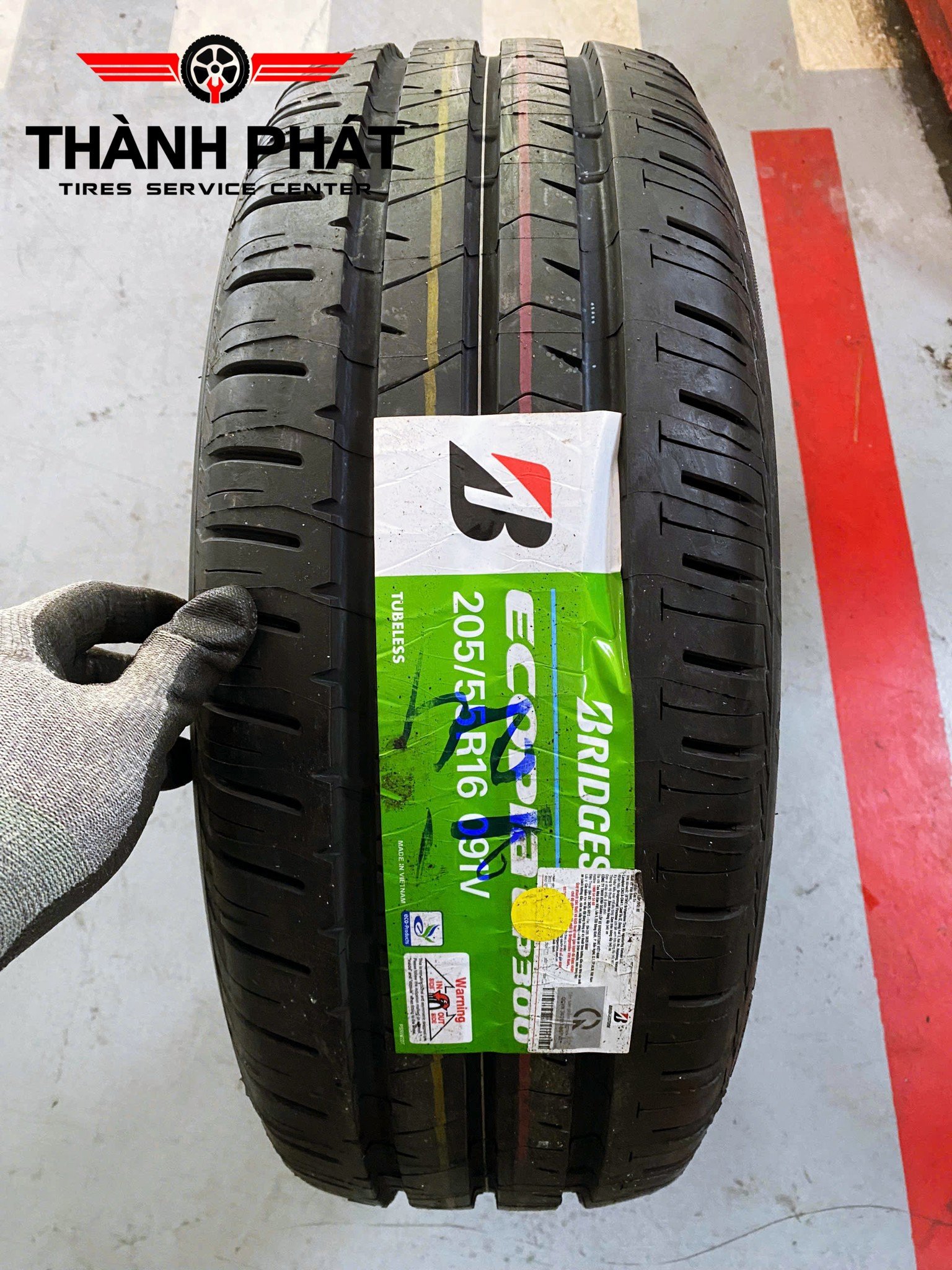 MITSUBISHI XPANDER thay dàn lốp Bridgestone 205/55R16 luôn đi đầu về chất lượng và độ bền bỉ