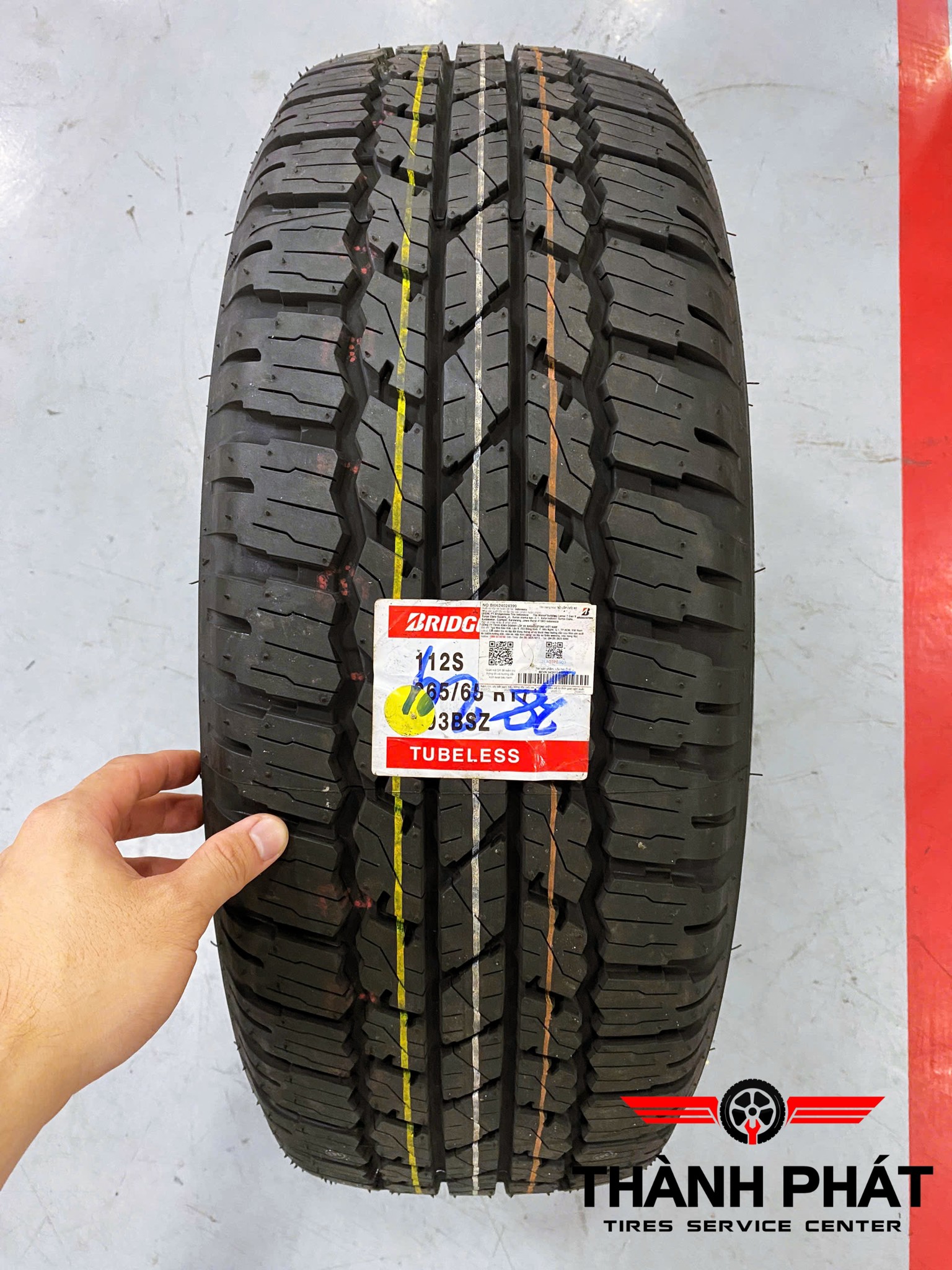 TOYOTA FORTUNER thay dàn lốp theo xe Bridgestone Dualer 693 265/65R17 bền bỉ chất lượng thách thức mọi cung đường