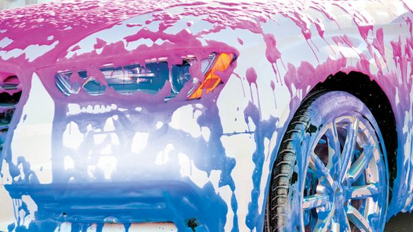 Độ pH của dung dịch rửa xe ảnh hưởng như thế nào tới sơn ô tô?