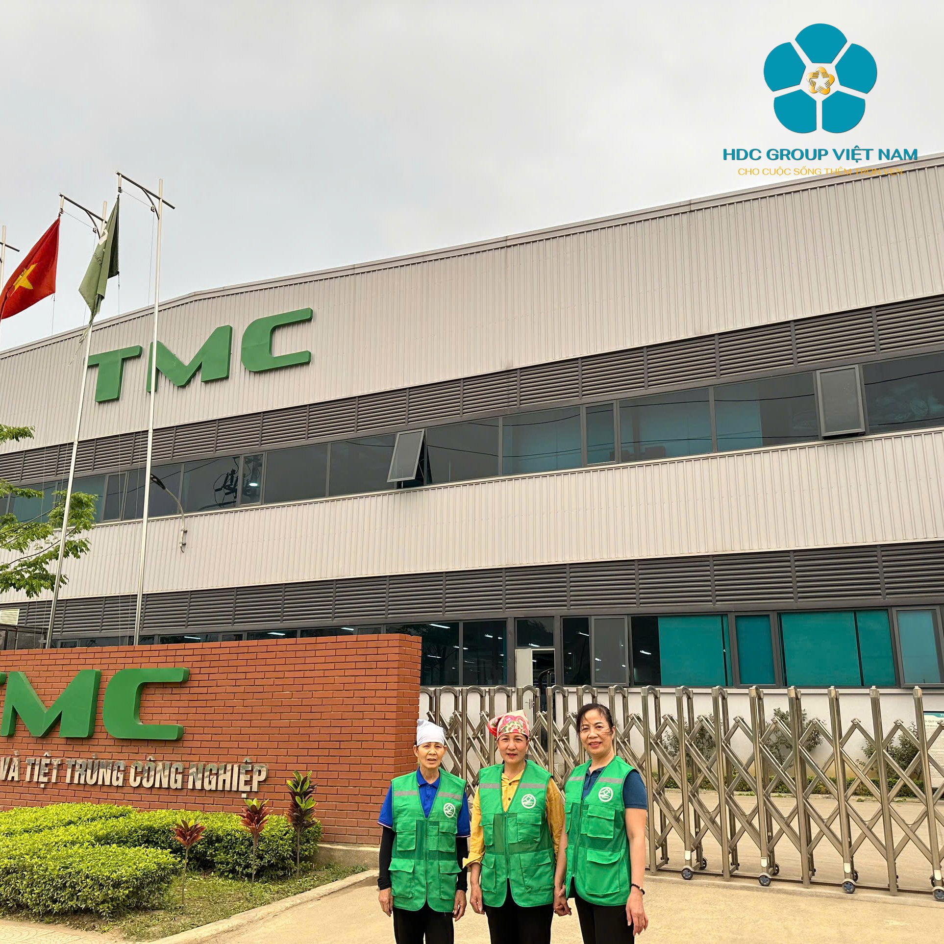 HDC CLEAN HOUSE KÝ HỢP ĐỒNG CUNG ỨNG DỊCH VỤ TẠP VỤ CHO Nhà máy Giặt là và tiệt trùng công nghiệp TMC - KCN Yên Quang