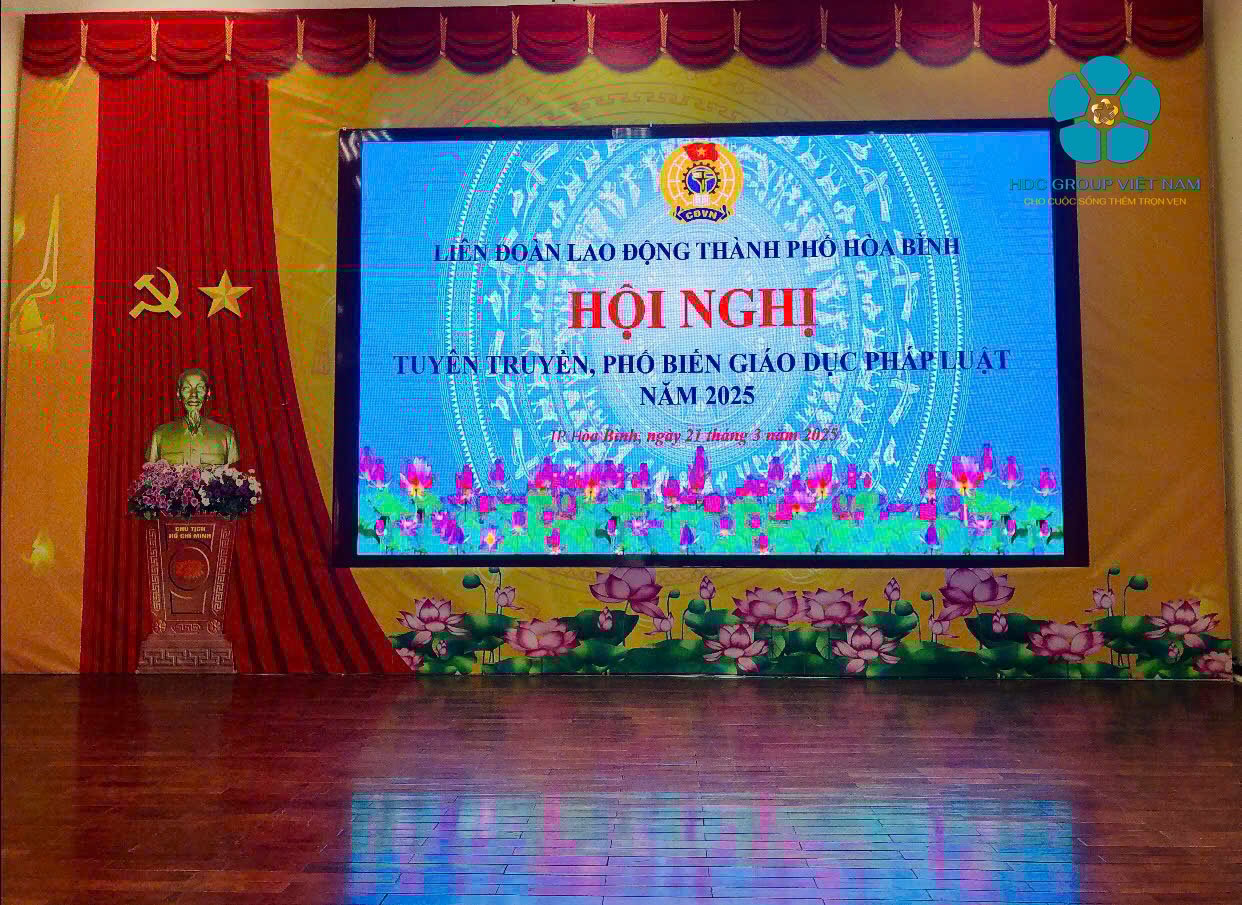 Liên đoàn Lao động thành phố Hòa Bình phối hợp cùng Nghiệp đoàn HDC tổ chức buổi phổ biến pháp luật cho công đoàn viên