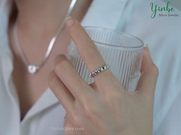Tìm hiểu nguyên nhân bạc 925 gây dị ứng và biện pháp ngăn ngừa