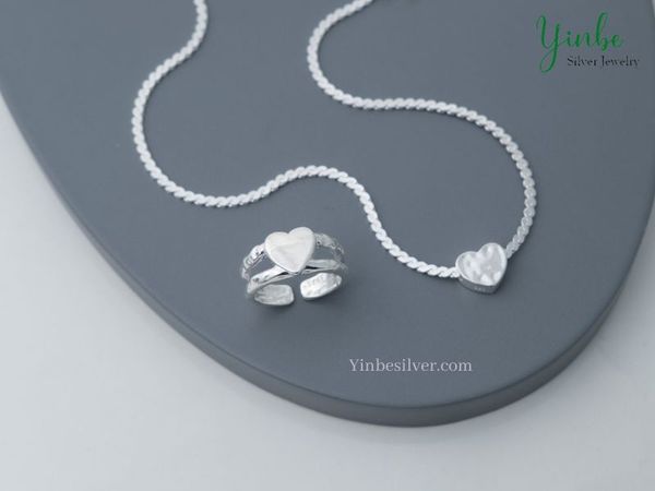 Tìm hiểu về các loại trang sức bạc hiện nay và hướng dẫn cách phân biệt