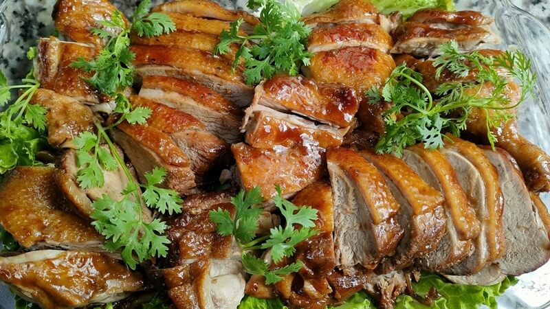 Thưởng thức món vịt khìa nước dừa thơm ngon