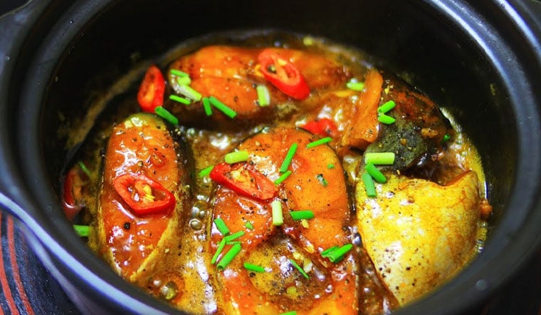 Món mặn ăn cơm cá kho tộ khiến người ăn không thể dừng đũa