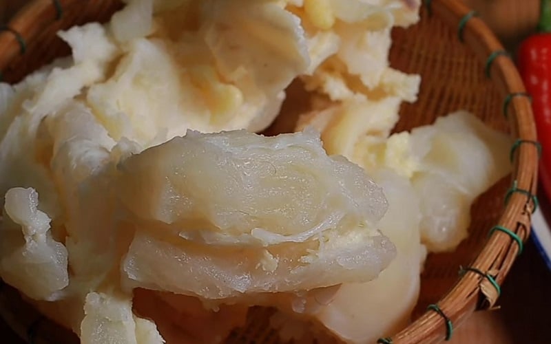 Sơ chế gân bò làm gỏi gân bò