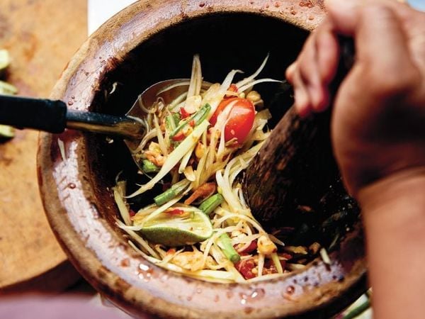 Cách làm gỏi mực Thái Lan