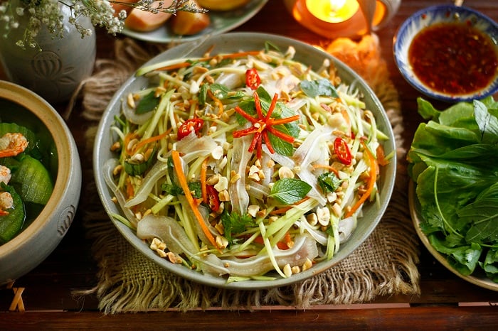 Gỏi tai heo chua ngọt hấp dẫn khó cưỡng
