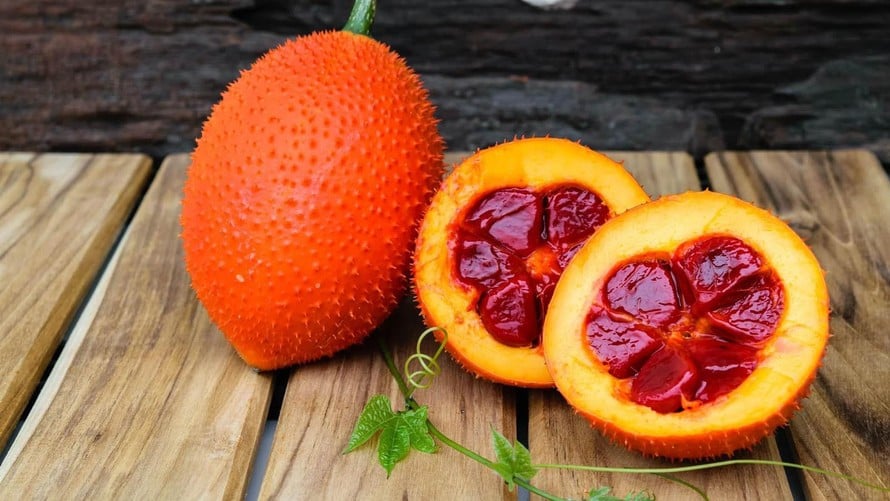 cắt quả gấc
