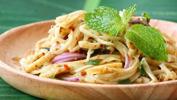 Gỏi măng tươi là một món ăn đơn giản nhưng vô cùng hấp dẫn