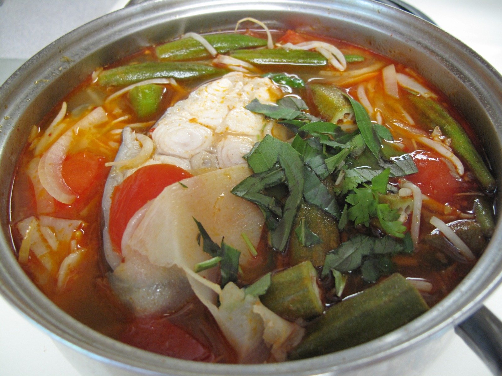 Các nguyên liệu để chuẩn bị trước khi nấu canh chua cá bông lau