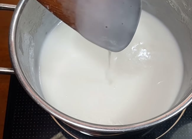 nấu chè khoai môn bột năng
