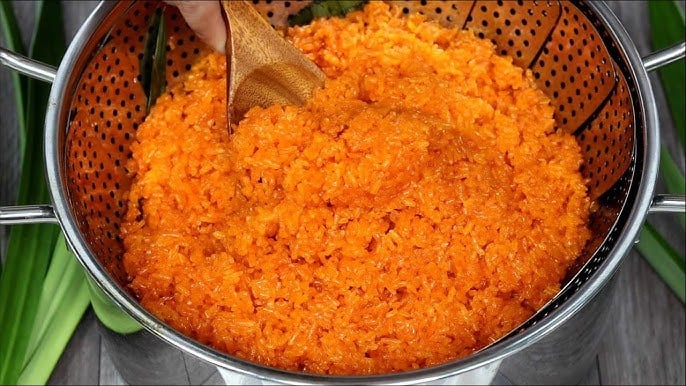 Nấu xôi gấc