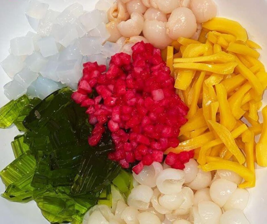 nguyên liệu cho món chè Thái nước cốt dừa