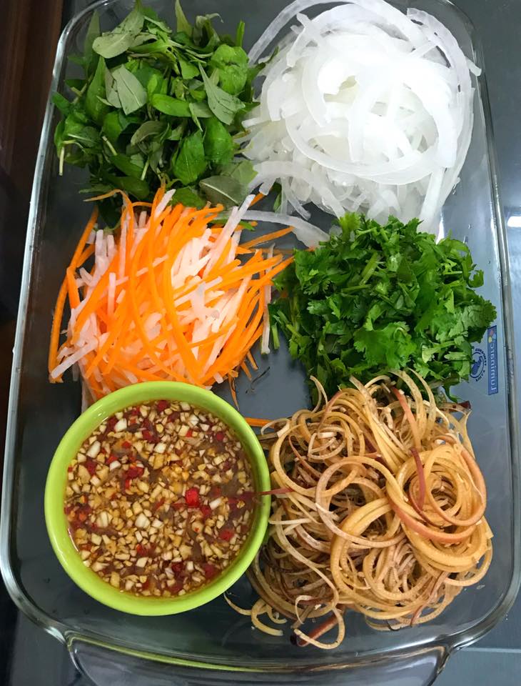 Nguyên liệu làm gỏi hoa chuối ngũ sắc