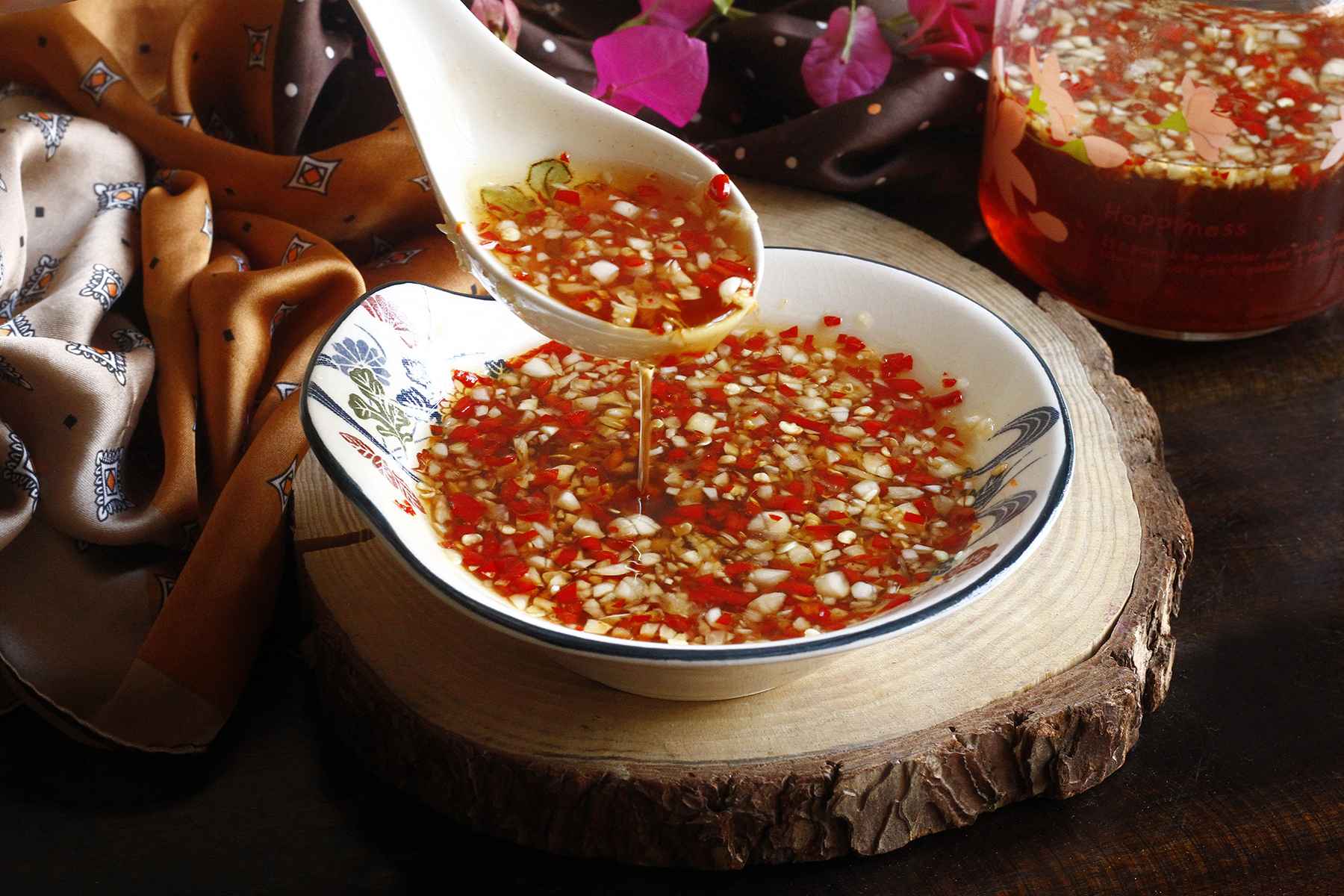 pha nước mắm chua ngọt truyền thống