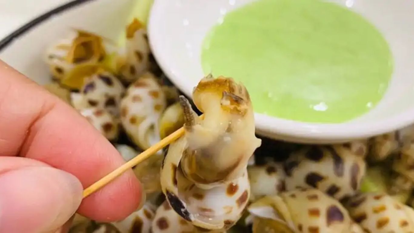 Thưởng thức ốc hương hấp sả