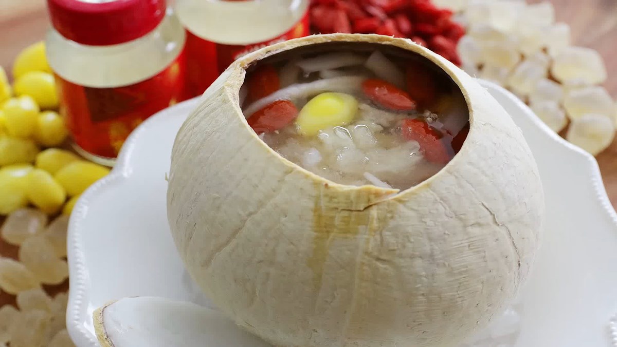 Những tác dụng của yến chưng nước dừa đối với cơ thể