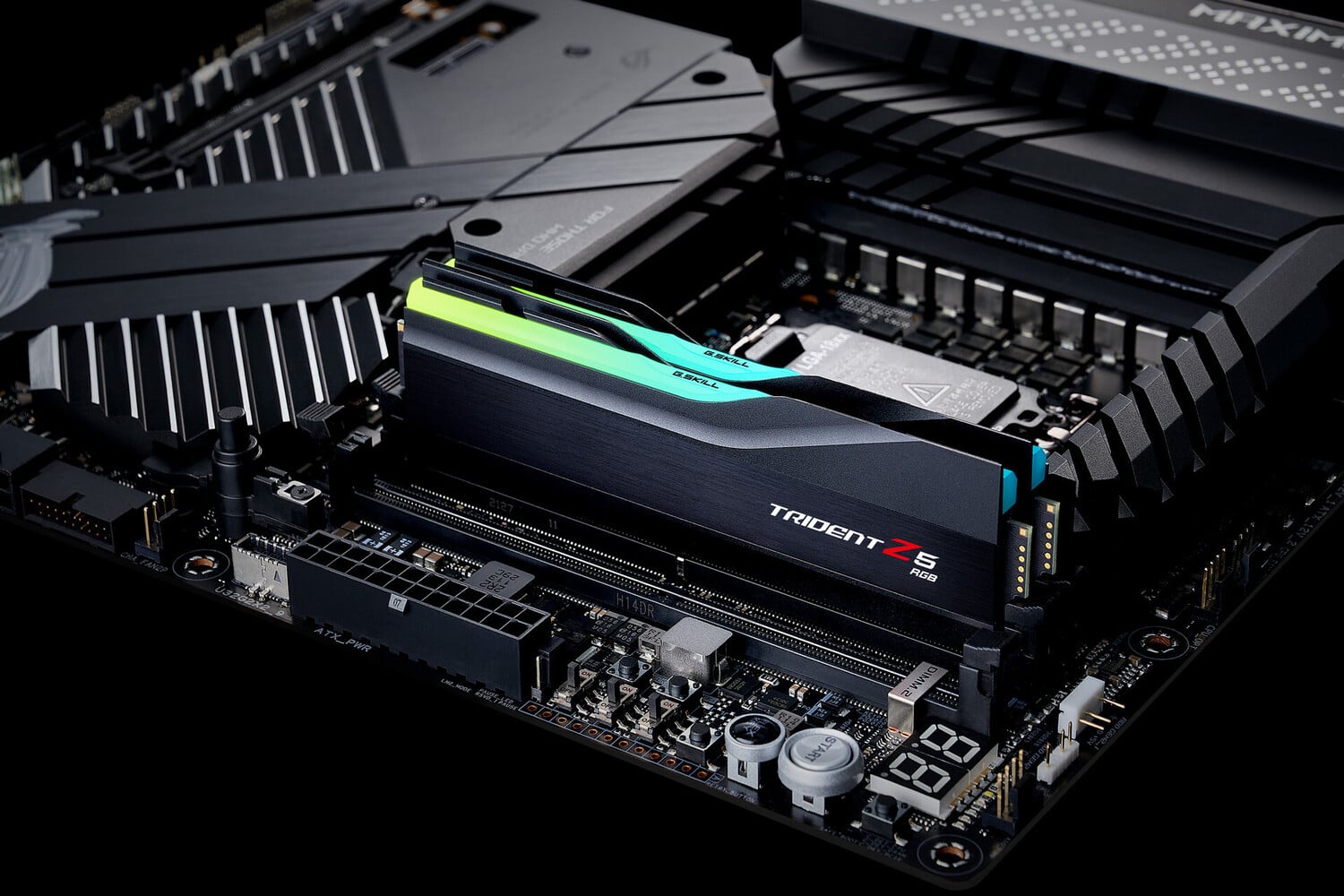 RAM DDR5 G.Skill lập kỷ lục ép xung 8704 MHz với ASUS ROG Z690 Apex