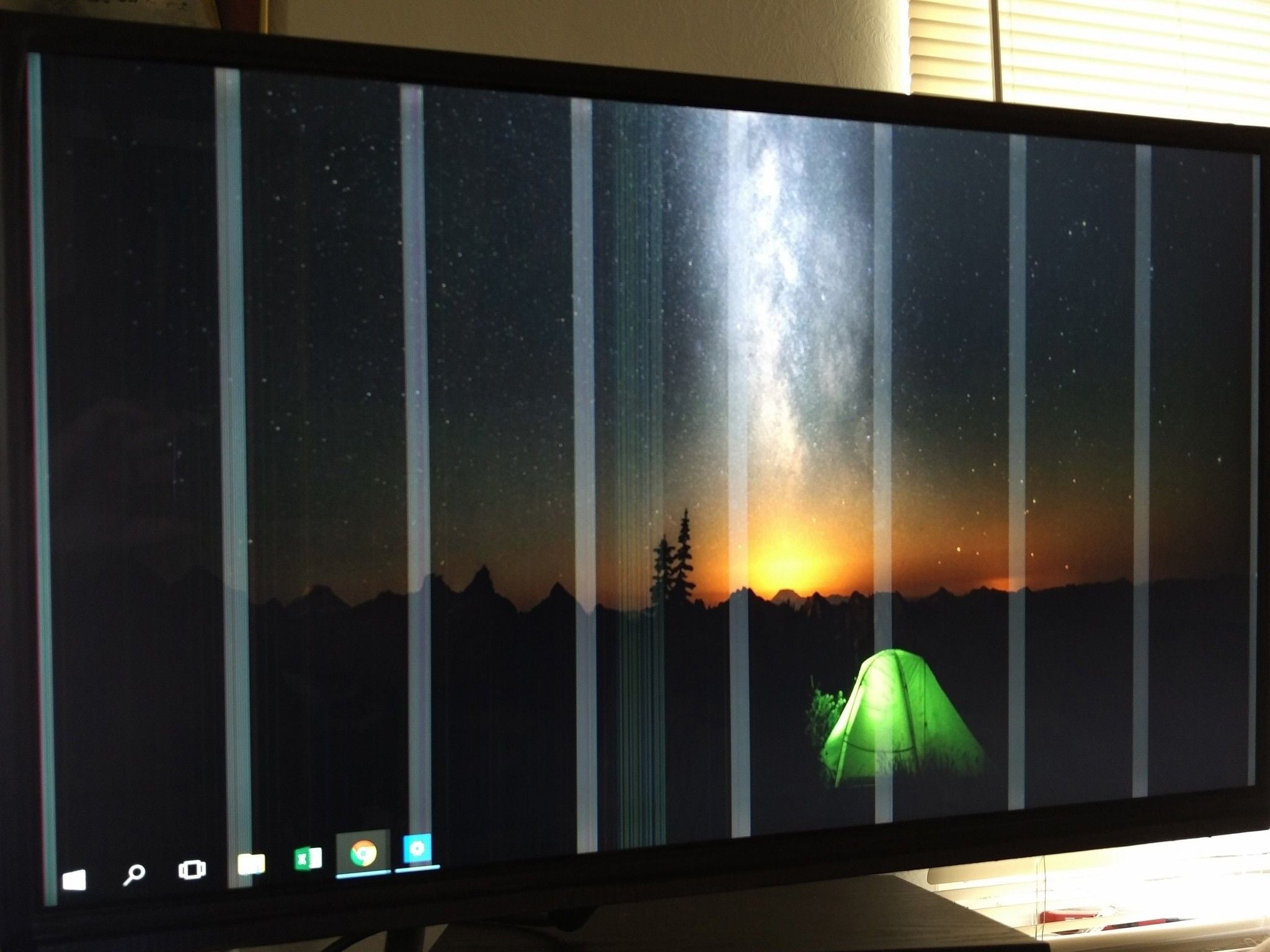 Màn hình bị sọc! Đừng hoảng hốt mà hãy làm theo các bước này