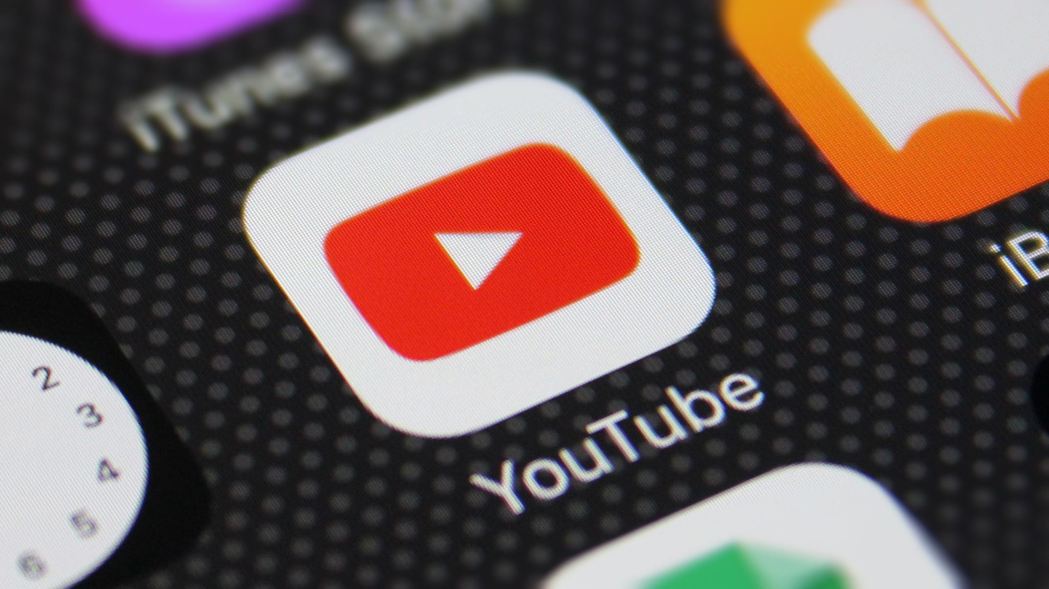 YouTube bổ sung nhiều tính năng bảo vệ trẻ dưới 18 tuổi khỏi nội dung độc hại
