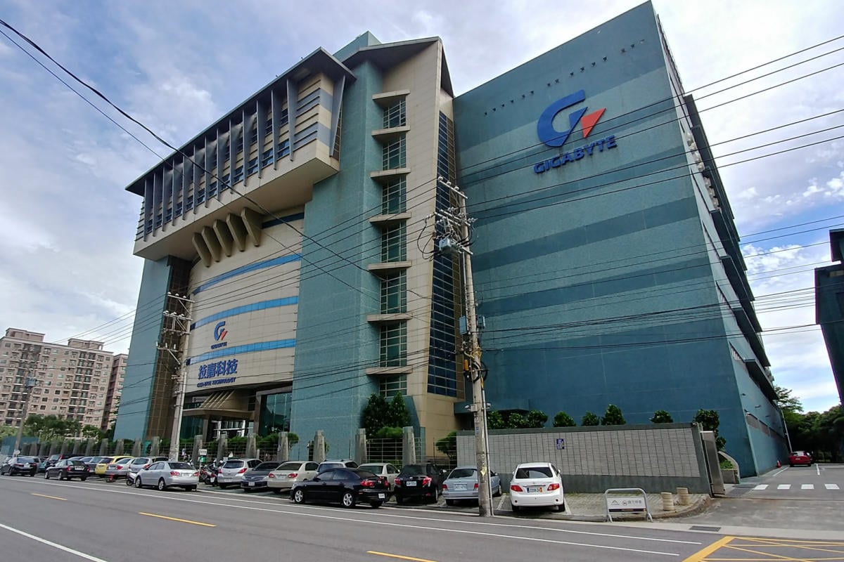 Đăng bài cà khịa "hàng Trung Quốc rẻ tiền kém chất lượng", GIGABYTE bay mất hơn nửa tỉ USD