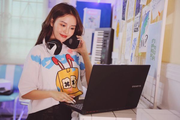 Sinh viên ngành xã hội liệu có cần laptop hiệu năng cao?