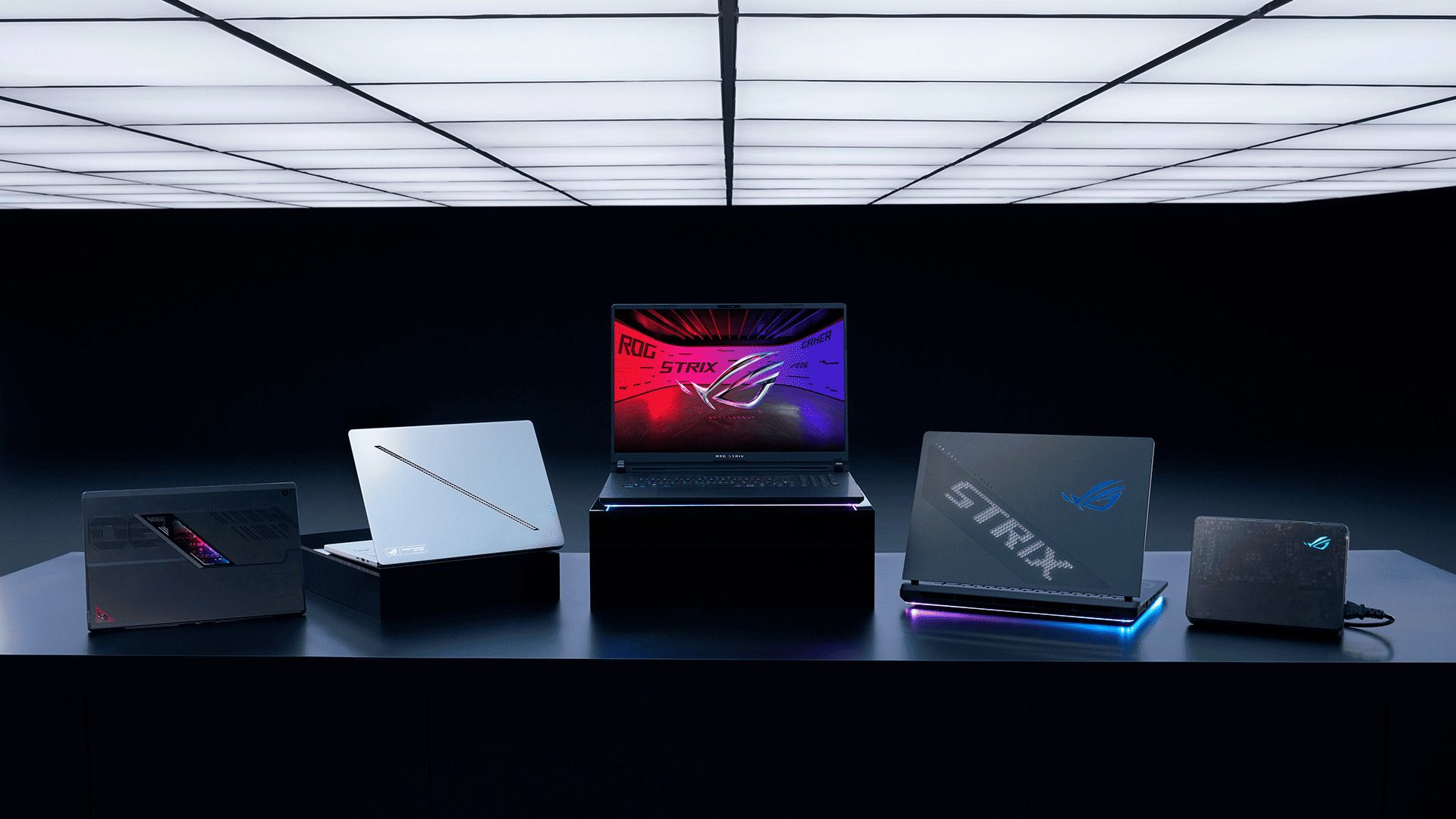 ASUS ROG phá đảo thị trường với loạt Laptop Gaming đột phá CES 2025