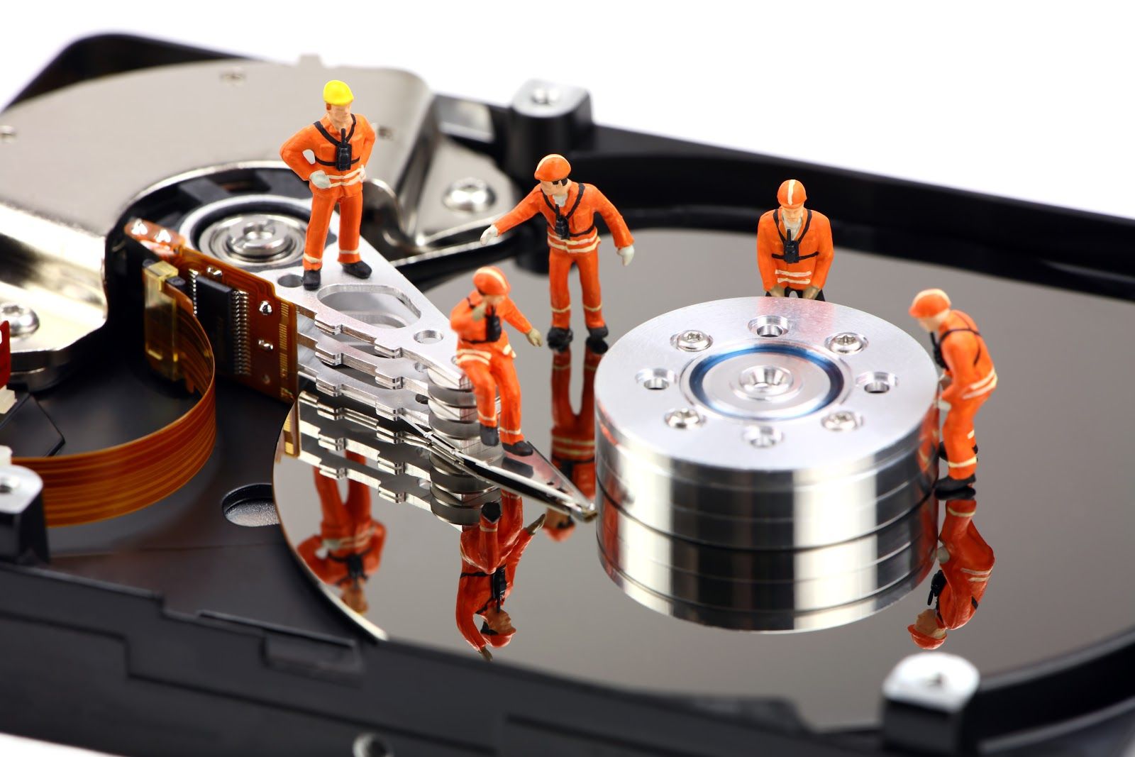 Hướng dẫn tìm ứng dụng đang chiếm tài nguyên ổ cứng của bạn trên Windows 10
