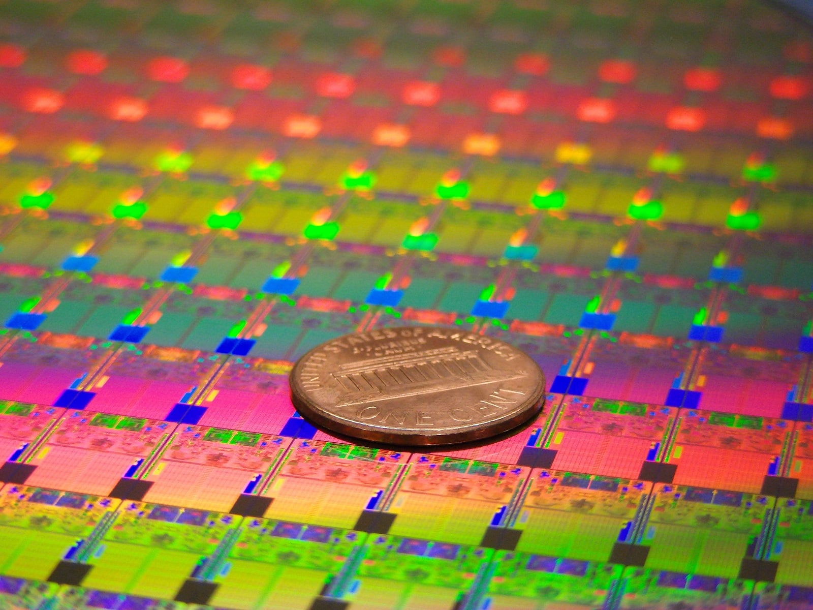 Để đảm bảo nguồn cung, chính phủ Mỹ muốn Intel sản xuất CPU ngay trên “sân nhà”